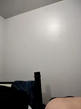 Snapshot of Potro23hotzen chatting on 09-27-25, 02:27 Potro23hotzen online show from 09-27-25, 02:27