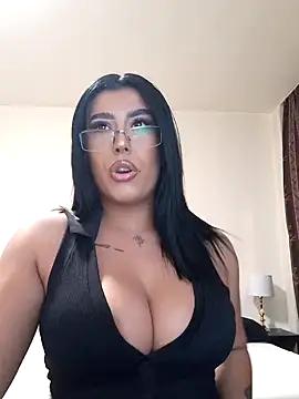 Snapshot of GiseleReine chatting on 02-20-25, 04:03 GiseleReine online show from 02-20-25, 04:03