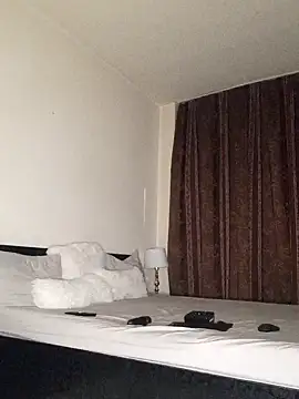 Snapshot of GiseleReine chatting on 03-22-25, 05:52 GiseleReine online show from 03-22-25, 05:52