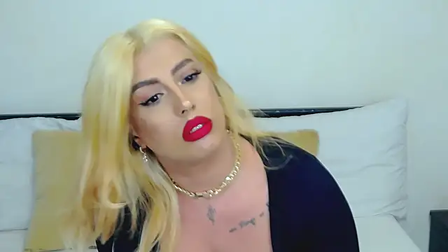 Snapshot of GiseleReine chatting on 10-10-25, 08:46 GiseleReine online show from 10-10-25, 08:46