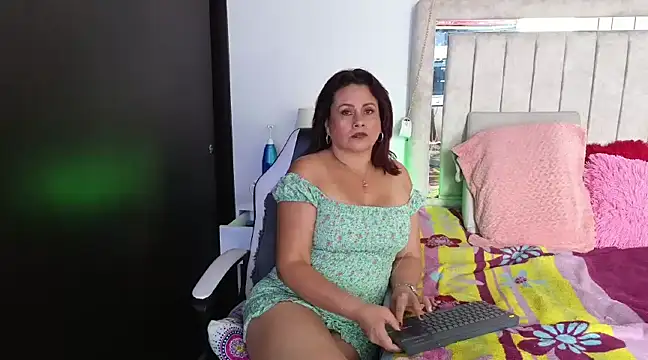 Kaily jonness online show from 02-17-25, 08:26