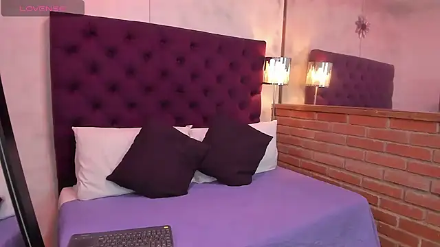 Oriana Guzman online show from 12-13-24, 12:17