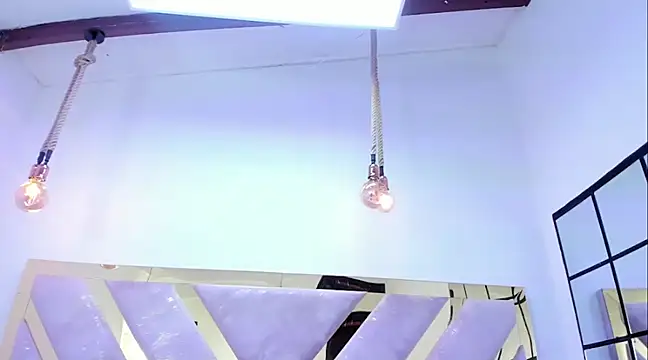 Oriana Guzman online show from 12-16-24, 06:38