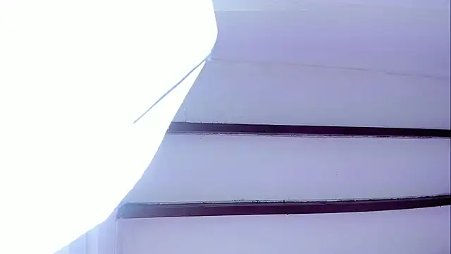 Oriana Guzman online show from 01-06-25, 10:24