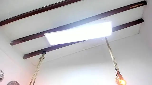 Oriana Guzman online show from 02-12-25, 12:44