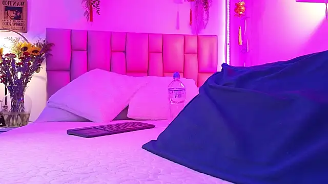 albaismynameX online show from 04-01-26, 01:41