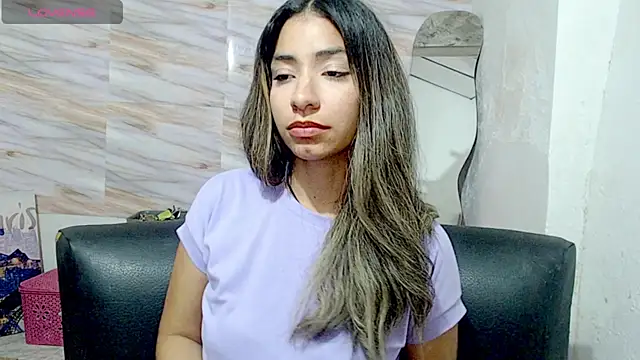 Snapshot of mariana_190 chatting on 03-09-25, 10:52 mariana 190 online show from 03-09-25, 10:52