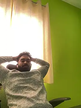 Handsomehunk 4U online show from 12-11-24, 07:53