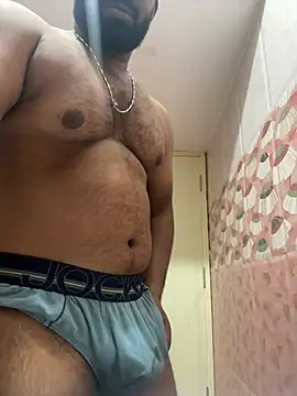 Handsomehunk 4U online show from 12-14-24, 03:04