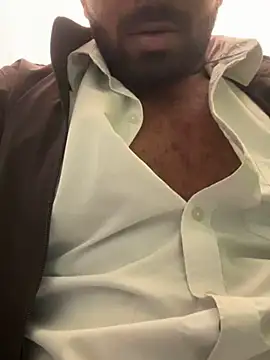 Handsomehunk 4U online show from 02-25-25, 12:45