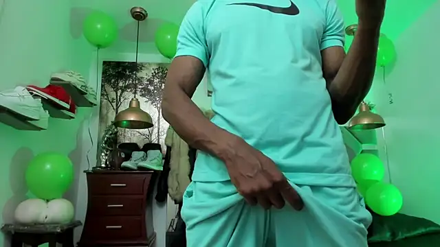 Snapshot of KING_FIT chatting on 03-17-25, 09:13 KING FIT online show from 03-17-25, 09:13