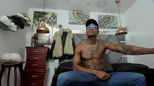 Snapshot of KING_FIT chatting on 06-07-26, 07:06 KING FIT online show from 06-07-26, 07:06
