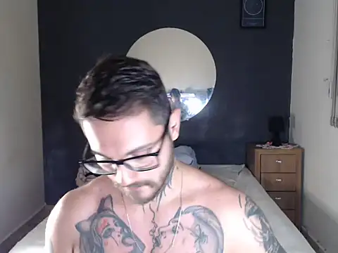 Snapshot of clark_r chatting on 11-13-25, 12:20 clark r online show from 11-13-25, 12:20