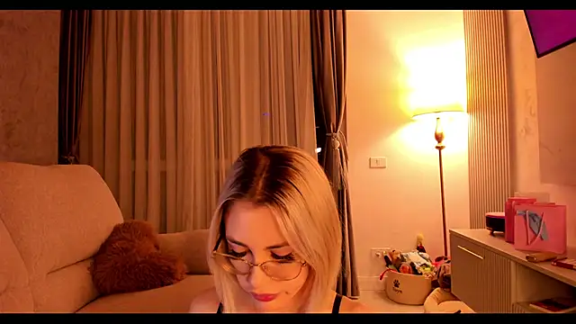 BaayBee   online show from 01-29-25, 09:28