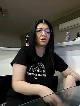 Snapshot of Milf_Abigail chatting on 01-25-25, 11:43 Milf Abigail online show from 01-25-25, 11:43