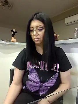 Snapshot of Milf_Abigail chatting on 02-01-25, 04:14 Milf Abigail online show from 02-01-25, 04:14