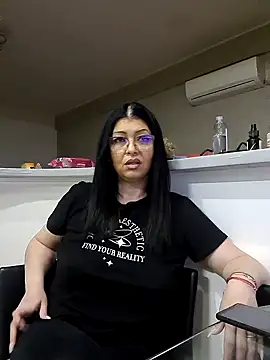 Snapshot of Milf_Abigail chatting on 03-02-25, 03:24 Milf Abigail online show from 03-02-25, 03:24