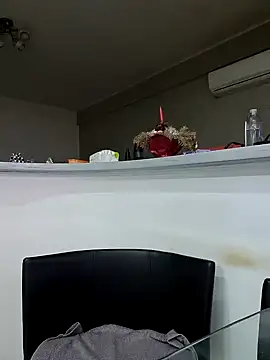 Snapshot of Milf_Abigail chatting on 03-12-25, 05:13 Milf Abigail online show from 03-12-25, 05:13