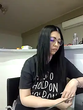 Snapshot of Milf_Abigail chatting on 03-17-25, 02:52 Milf Abigail online show from 03-17-25, 02:52