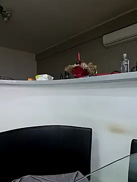 Snapshot of Milf_Abigail chatting on 03-17-25, 05:56 Milf Abigail online show from 03-17-25, 05:56