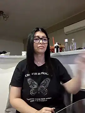 Snapshot of Milf_Abigail chatting on 10-10-25, 12:53 Milf Abigail online show from 10-10-25, 12:53