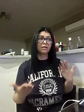 Snapshot of Milf_Abigail chatting on 10-24-25, 12:30 Milf Abigail online show from 10-24-25, 12:30