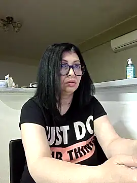 Milf Abigail online show from 04-21-26, 01:18