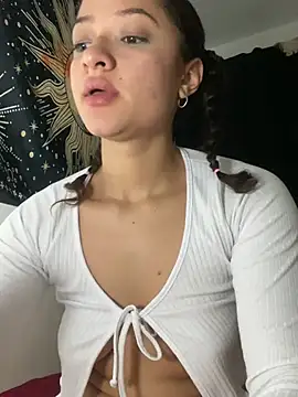 Alicia ALICIA online show from 12-30-24, 04:31