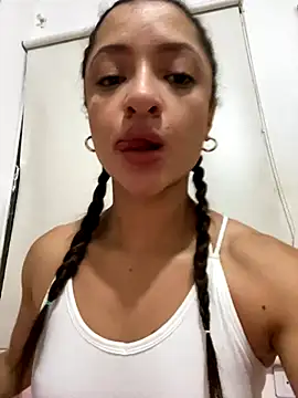 Alicia ALICIA online show from 10-27-25, 01:15