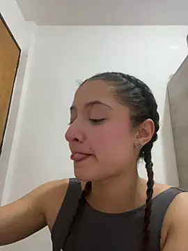Snapshot of Alicia_ALICIA chatting on 05-20-26, 10:49 Alicia ALICIA online show from 05-20-26, 10:49