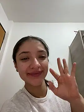 Snapshot of Alicia_ALICIA chatting on 05-22-26, 04:34 Alicia ALICIA online show from 05-22-26, 04:34