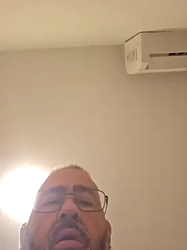 Snapshot of polla_calientes47 chatting on 11-20-25, 04:18 polla calientes47 online show from 11-20-25, 04:18