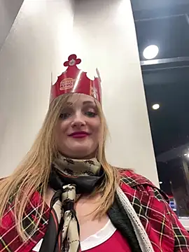 Snapshot of LadyTatiana_Madam chatting on 01-02-25, 06:12 LadyTatiana Madam online show from 01-02-25, 06:12