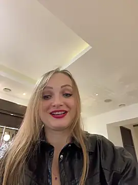 Snapshot of LadyTatiana_Madam chatting on 02-15-25, 04:45 LadyTatiana Madam online show from 02-15-25, 04:45