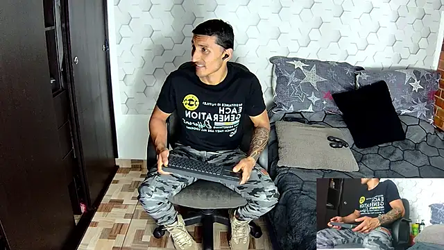 Marck Muscle online show from 12-11-24, 02:41