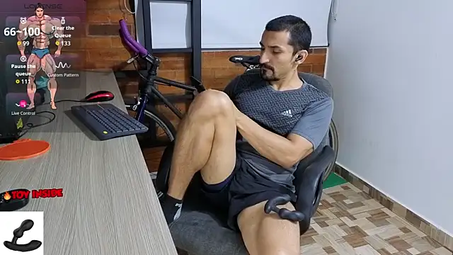 Marck Muscle online show from 10-10-25, 01:59