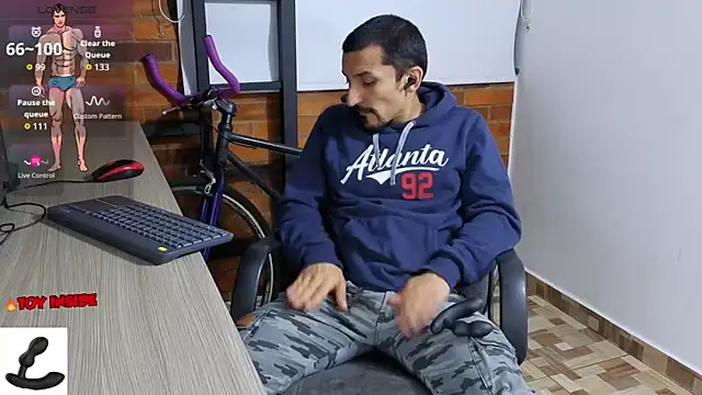 Marck Muscle online show from 10-14-25, 03:40