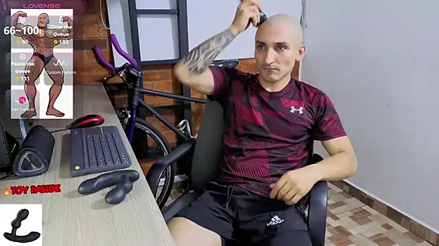 Snapshot of Marck_Muscle chatting on 05-06-26, 01:25 Marck Muscle online show from 05-06-26, 01:25