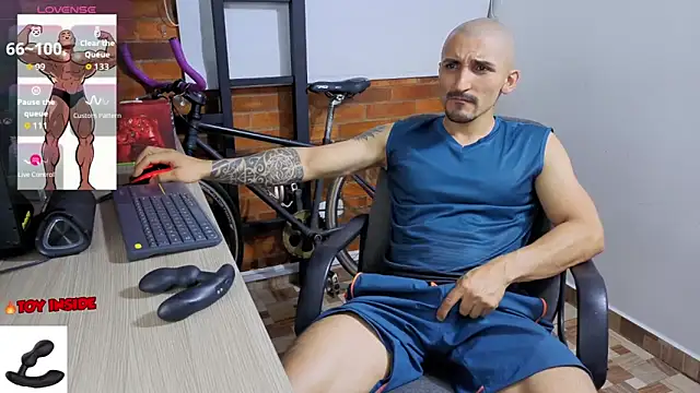 Snapshot of Marck_Muscle chatting on 05-19-26, 11:44 Marck Muscle online show from 05-19-26, 11:44