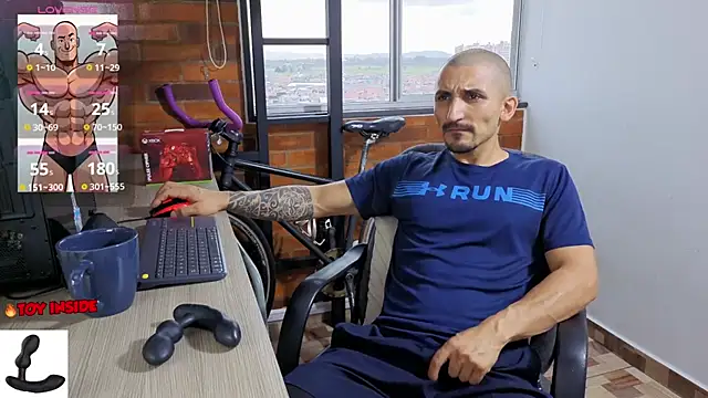 Snapshot of Marck_Muscle chatting on 05-21-26, 10:39 Marck Muscle online show from 05-21-26, 10:39
