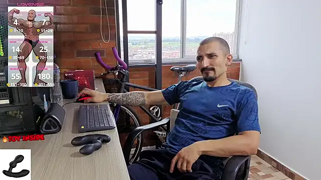 Snapshot of Marck_Muscle chatting on 06-09-26, 10:43 Marck Muscle online show from 06-09-26, 10:43