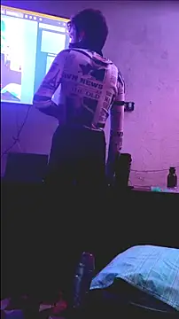 Snapshot of BodyandlegginLover chatting on 10-04-25, 08:34 BodyandlegginLover online show from 10-04-25, 08:34