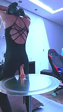 Snapshot of BodyandlegginLover chatting on 10-23-25, 08:46 BodyandlegginLover online show from 10-23-25, 08:46