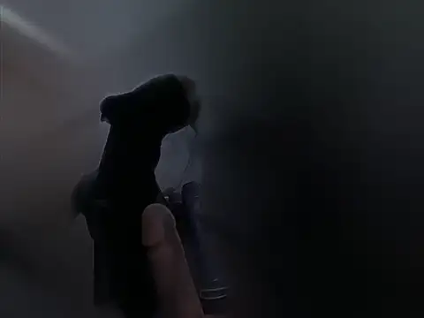 Snapshot of BodyandlegginLover chatting on 12-15-25, 03:44 BodyandlegginLover online show from 12-15-25, 03:44