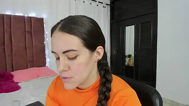 Snapshot of AURORA_FRANKLIN chatting on 03-05-25, 04:46 AURORA FRANKLIN online show from 03-05-25, 04:46