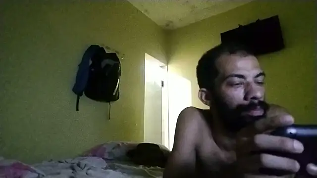 UncutToyBoy23cm online show from 04-14-26, 08:42