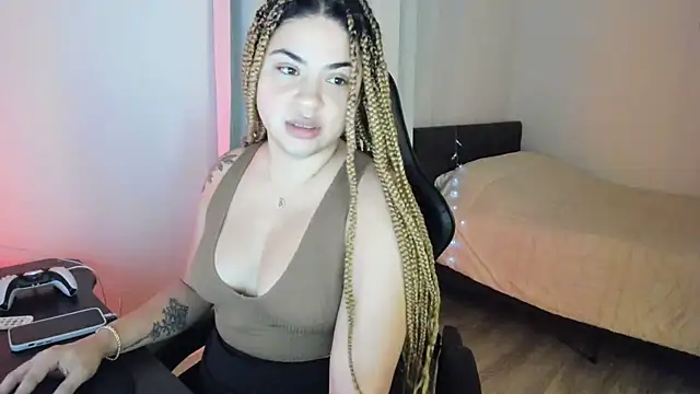 MelSaunders online show from 12-23-24, 02:45