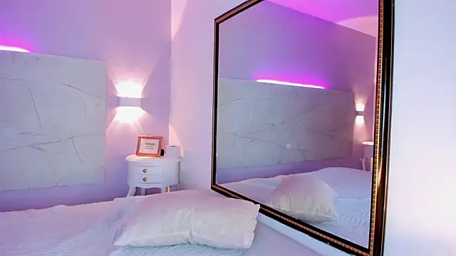 AbrilBrent online show from 01-04-25, 07:55