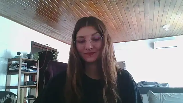 Snapshot of SweetyBabyDemon chatting on 05-10-26, 02:44 SweetyBabyDemon online show from 05-10-26, 02:44