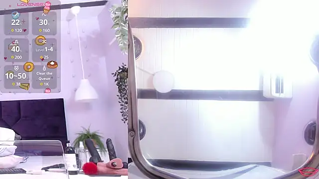 Snapshot of BrianaHazel chatting on 02-12-25, 02:14 BrianaHazel online show from 02-12-25, 02:14